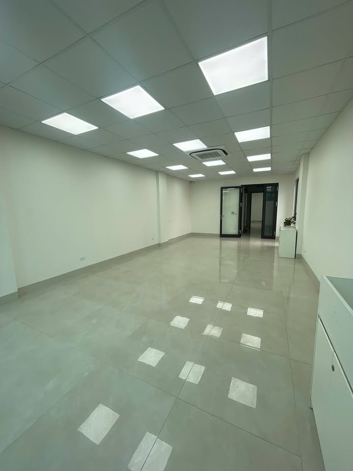 Văn phòng cho thuê tại Tây Hồ 30-90m² giá chỉ từ 500k - Khu vực trung tâm an ninh tốt