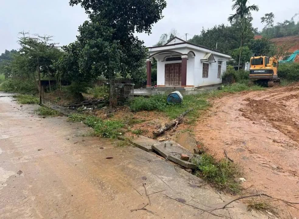 Đất nền Phú Hộ, Phường Phong Châu 122m² - View hồ thoáng mát, giá chỉ 900 triệu!