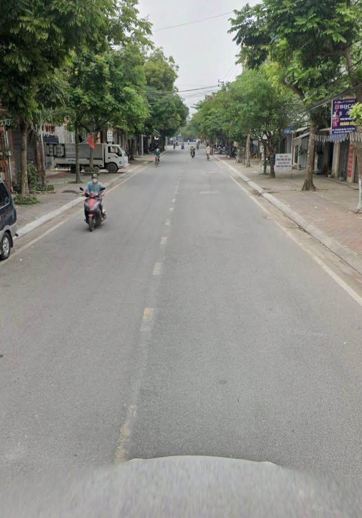 Bán nhà 2 tầng mặt đường Nguyễn Văn Trỗi, Nam Định 79m² - Đầu tư sinh lời ngay!