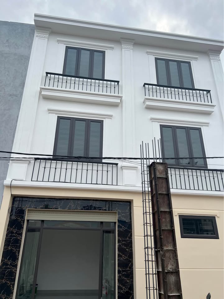 Nhà 3 tầng Dương Kinh 40m² giá 2.29 tỷ - Chính chủ bán gấp!