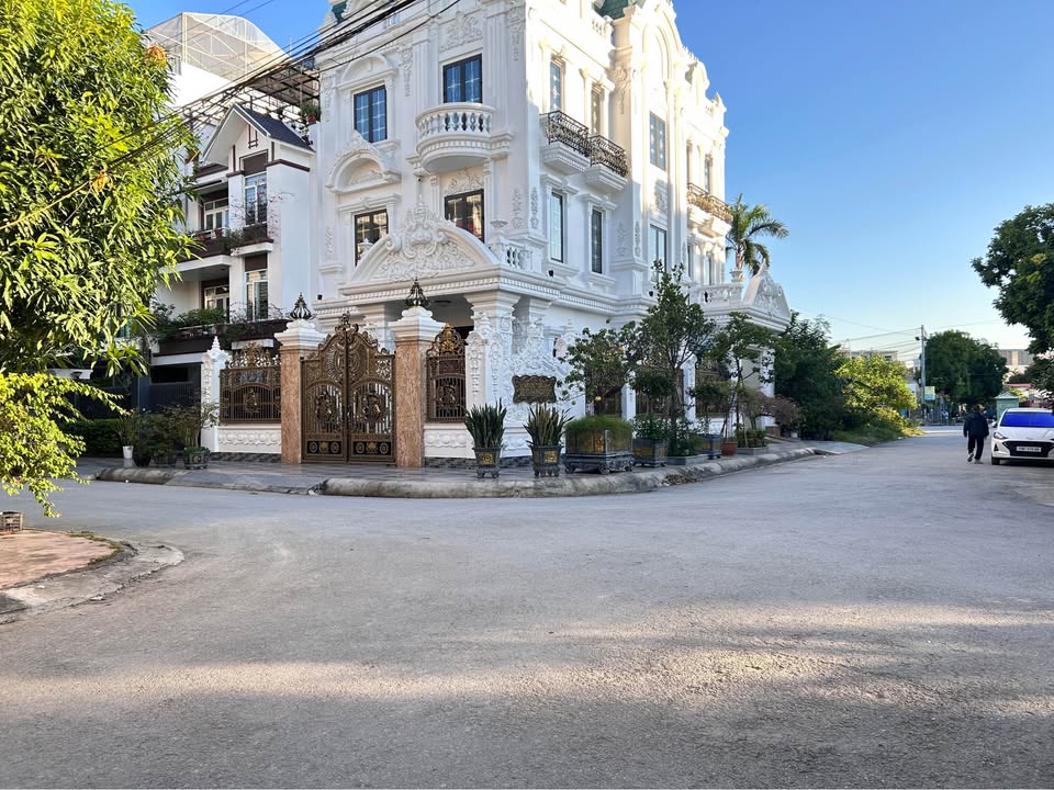 Bán lô đất biệt thự Petrolimex Đà Nẵng 150m² giá 2.1 tỷ - Khu nhà giàu, đầu tư tốt!