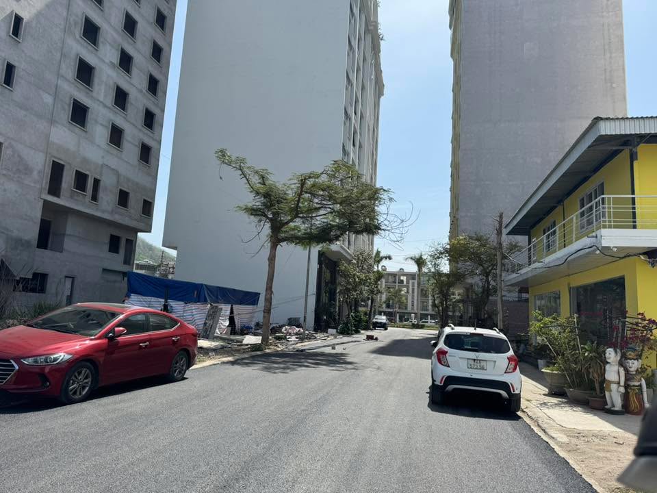 Đất nền góc Vườn Hoa LK Đa Giác Bim 88m² giá 800 triệu - Sổ đỏ chính chủ