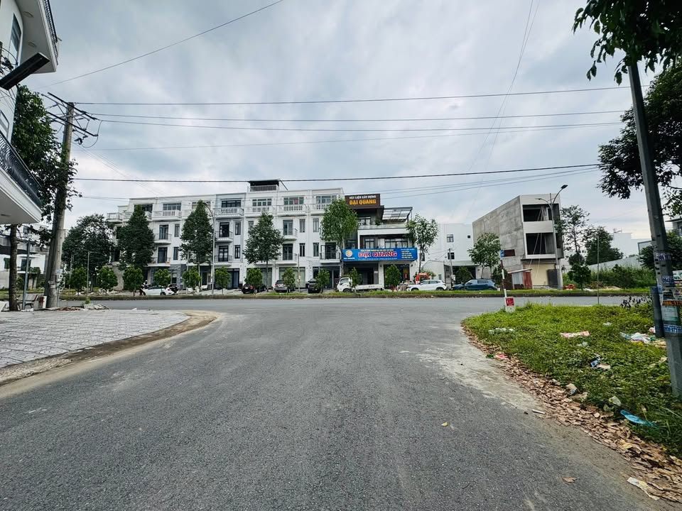 Đất nền đường D28 KDC Hồng Loan 80m² giá 3 tỷ - Sổ hồng chính chủ!