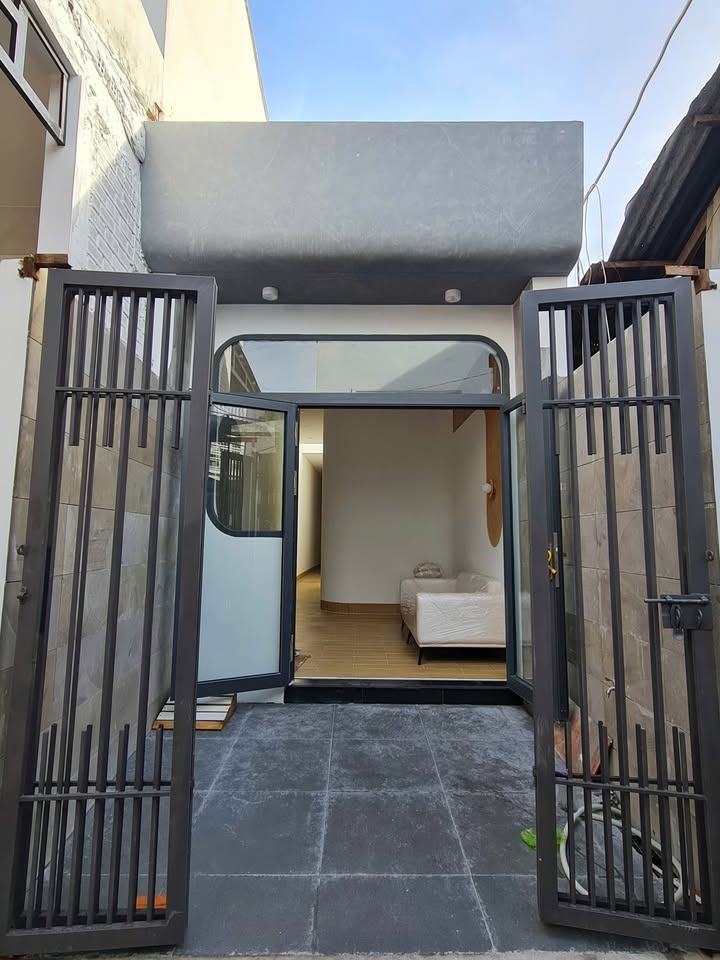 Nhà trệt xây mới tại Hẻm 68 Cách Mạng Tháng 8, Cái Khế 54m² giá 1.85 tỷ - Sở hữu ngay với giá tốt!