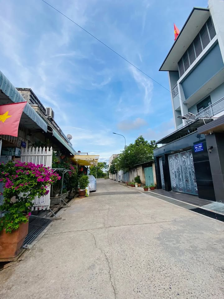 Biệt thự Khu dân cư Lan Anh 1, Bà Rịa - Vũng Tàu 180m² giá 2.89 tỷ - Sẵn sàng thương lượng!