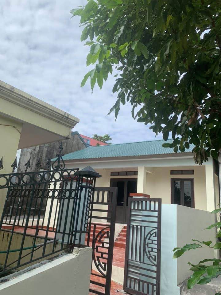 Nhà cấp 4 Cẩm Thịnh 162m² giá 1.4 tỷ - Sân vườn rộng, tiện ích đầy đủ!