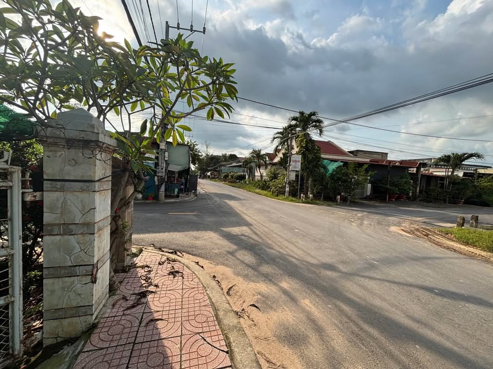 Đất thổ cư 180m² 2 mặt tiền Trường Chinh, Ninh Thạnh giá 4 tỷ - Sổ hồng chính chủ!