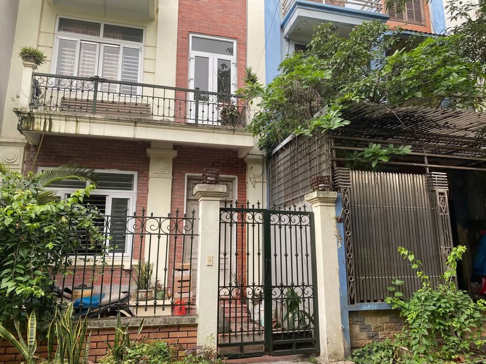 Biệt thự liền kề Đức Giang Long Biên 96m² giá thỏa thuận - View thoáng mát, tiện ích đầy đủ!