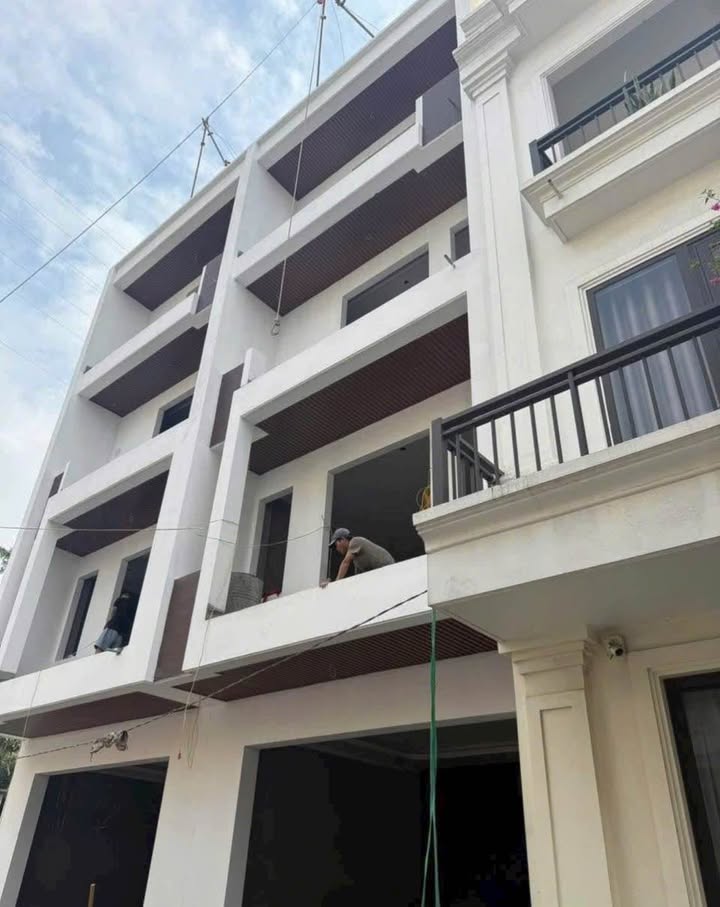 Nhà 4 tầng Hạ Long 52,5m² giá thỏa thuận - Ô tô vào tận nơi!