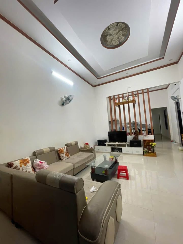 Nhà hẻm Lương Định Của, P. Hội Phú 125m² giá 1.55 tỷ - Sân lớn thoáng mát!