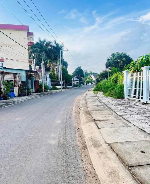 Đất nền mặt tiền Phạm Ngọc Thạch, Đồng Xoài 125m² - Giá chỉ 1.15 tỷ!