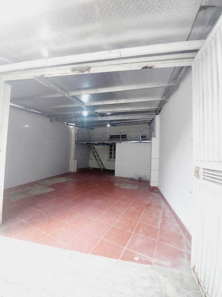 Nhà riêng cho thuê tại ngõ 104 Cổ Nhuế, Bắc Từ Liêm - Kinh doanh thuận tiện!