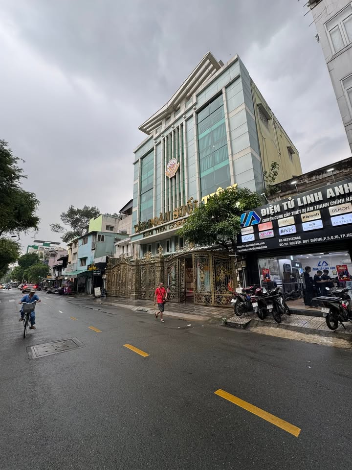 Nhà 4 tầng Nguyễn Duy Dương, Q10 - 55m², giá 13.2 tỷ - Dòng tiền 360 triệu/năm!