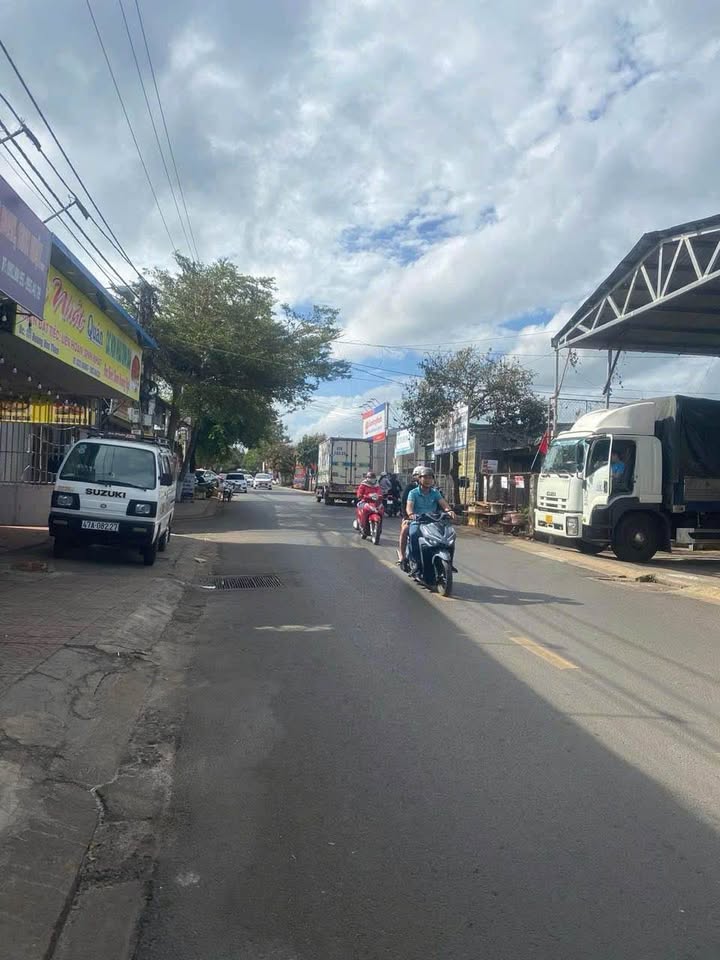 Nhà góc 2 mặt tiền Hoàng Hoa Thám, Buôn Ma Thuột 170m² giá 9.5 tỷ - Đầu tư sinh lời cao!