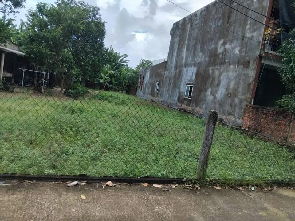 Đất nền Đại Hiệp Quảng Nam 330m² giá 1.7 tỷ - Đường bê tông 3m, mặt tiền thoáng đãng!