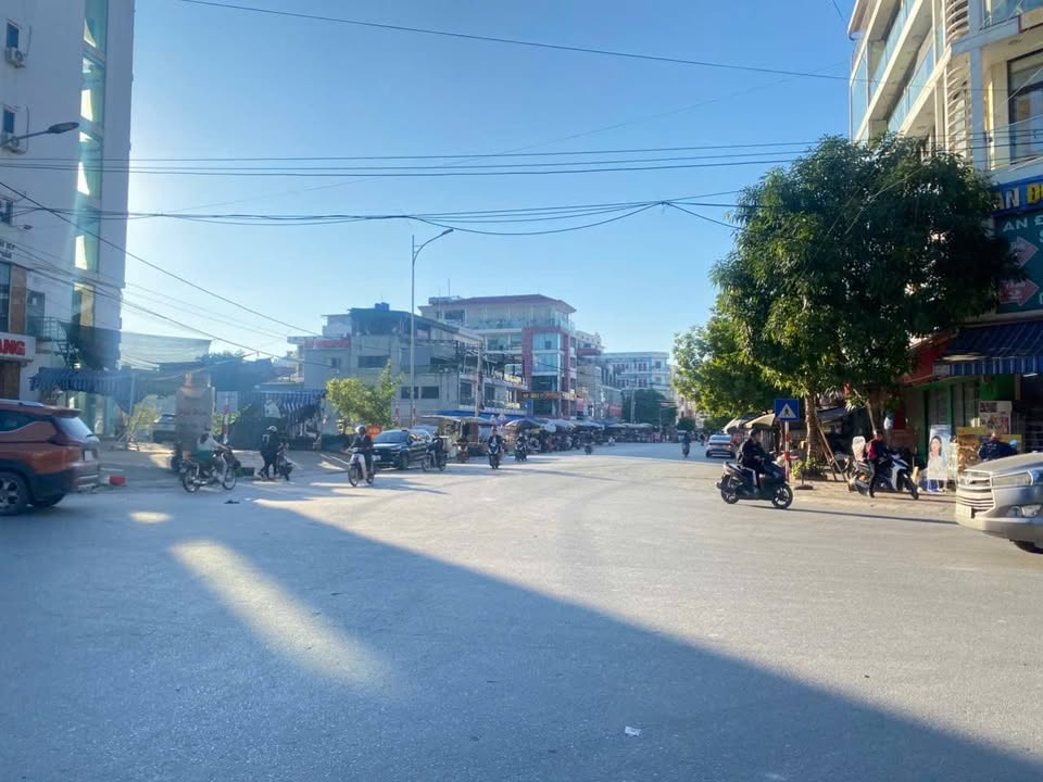 Nhà ô góc 138m² giá 20 tỷ tại khu công nghiệp Quế Võ - Bắc Ninh, kinh doanh đắc địa!