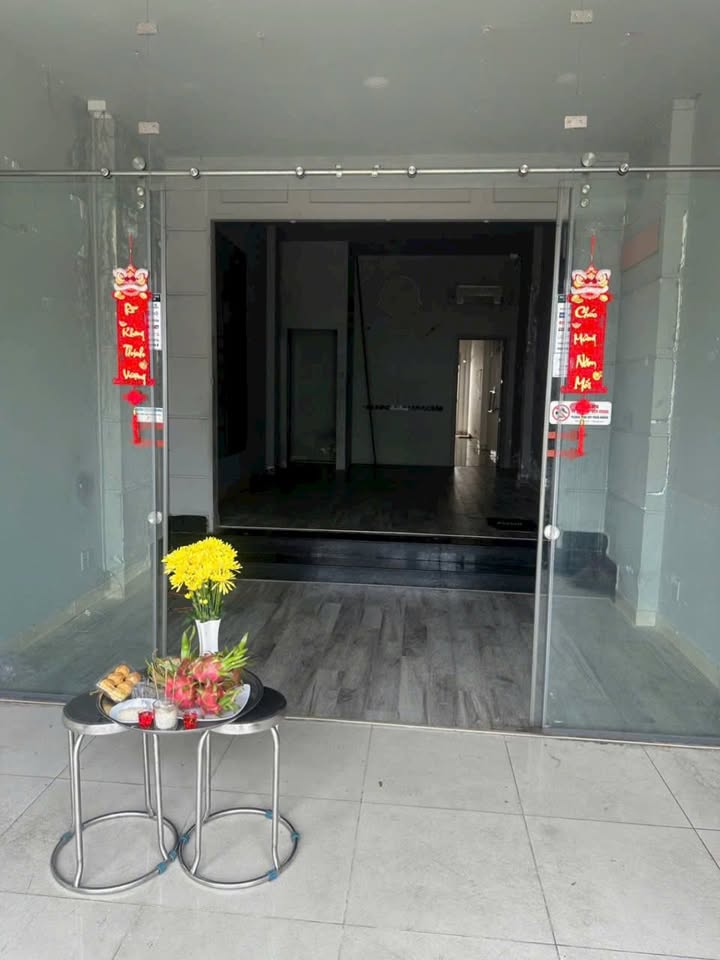 Nhà mặt tiền Tân Thới Hiệp, Quận 12, 100m² giá 14 triệu - Vị trí kinh doanh lý tưởng!