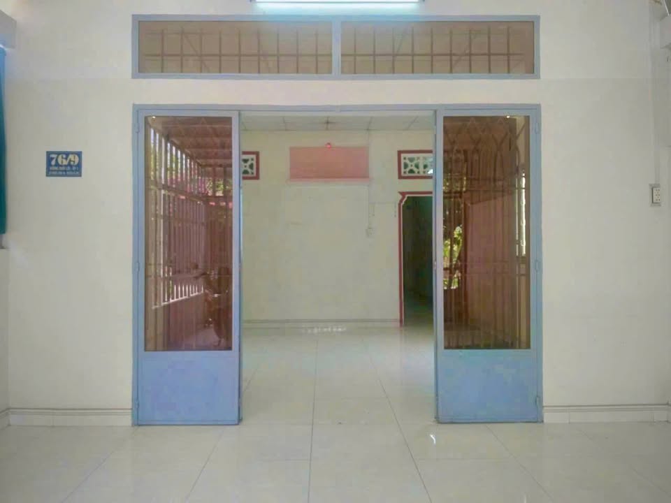 Nhà mặt tiền đường Lê Thị Truyền, Phước Vĩnh An 140m² giá 2.8 tỷ - Vị trí đẹp cho kinh doanh!