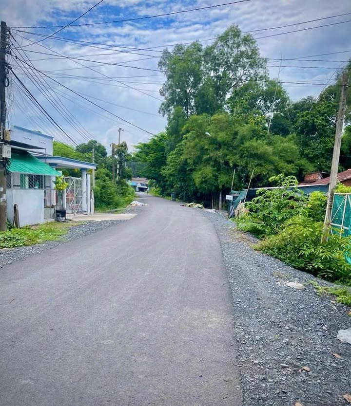 Đất Phú Hòa Đông Củ Chi 700m² giá 4.5 tỷ - Tặng 4 căn nhà cấp 4 cho thuê!