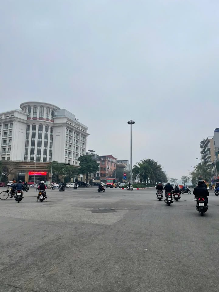 Bán Nhà Mặt Phố Thụy Khuê, Tây Hồ 86m² giá 70 tỷ - View Hồ Tây đẹp