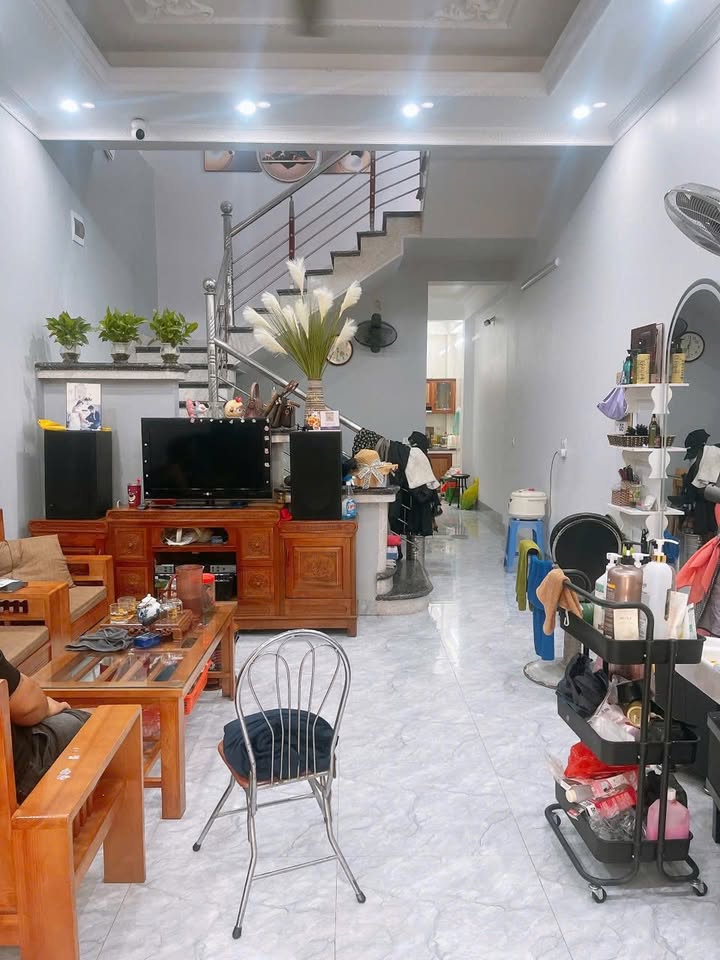 Nhà 2 tầng mới xây tại đường Thiên Đức, Vệ An - Giá 3 tỷ, sẵn sàng vào ở!