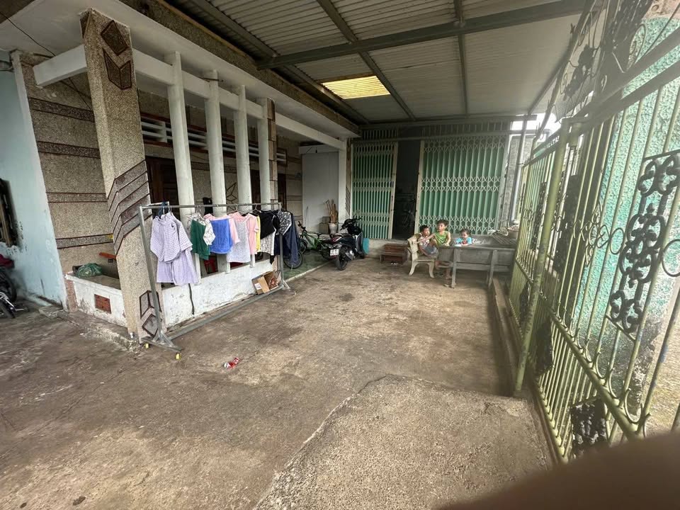 Nhà mặt tiền nhựa 8m tại Hưng Thịnh - Diện tích 230m² giá 1.6 tỷ - Cơ hội đầu tư tuyệt vời!