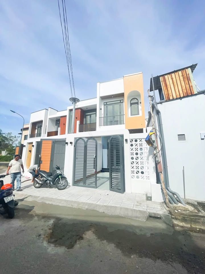 Nhà mặt tiền Sương Nguyệt Ánh Rạch Giá 65m² giá 2.25 tỷ - Vị trí đẹp, thuận tiện kinh doanh!