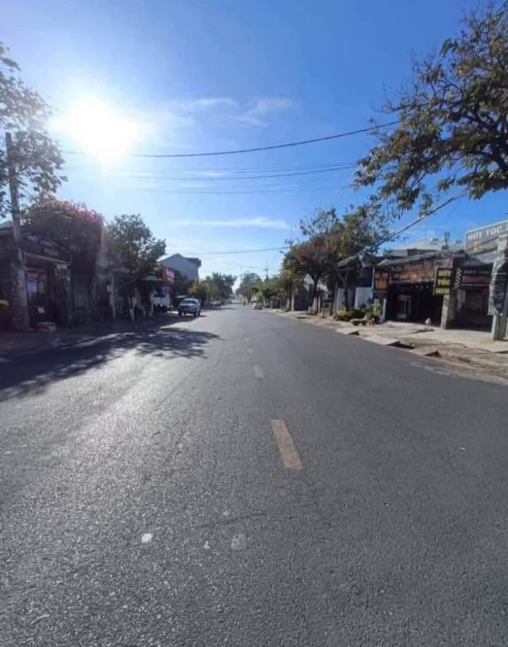 Đất thổ cư mặt tiền Trần Hưng Đạo, Kon Tum 97.65m² - Giá chỉ 3.7 tỷ!