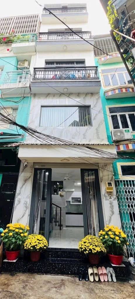 Nhà bán Quận 10, đường Lý Thái Tổ, diện tích 22m² - Sổ hồng riêng, giá chỉ 5.2 tỷ!
