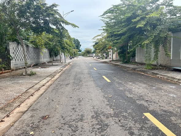 Đất thổ cư đường 73, phường Hoà Long, Bà Rịa 207m² giá 3.1 tỷ - Sổ hồng riêng, khu dân cư đông đúc!