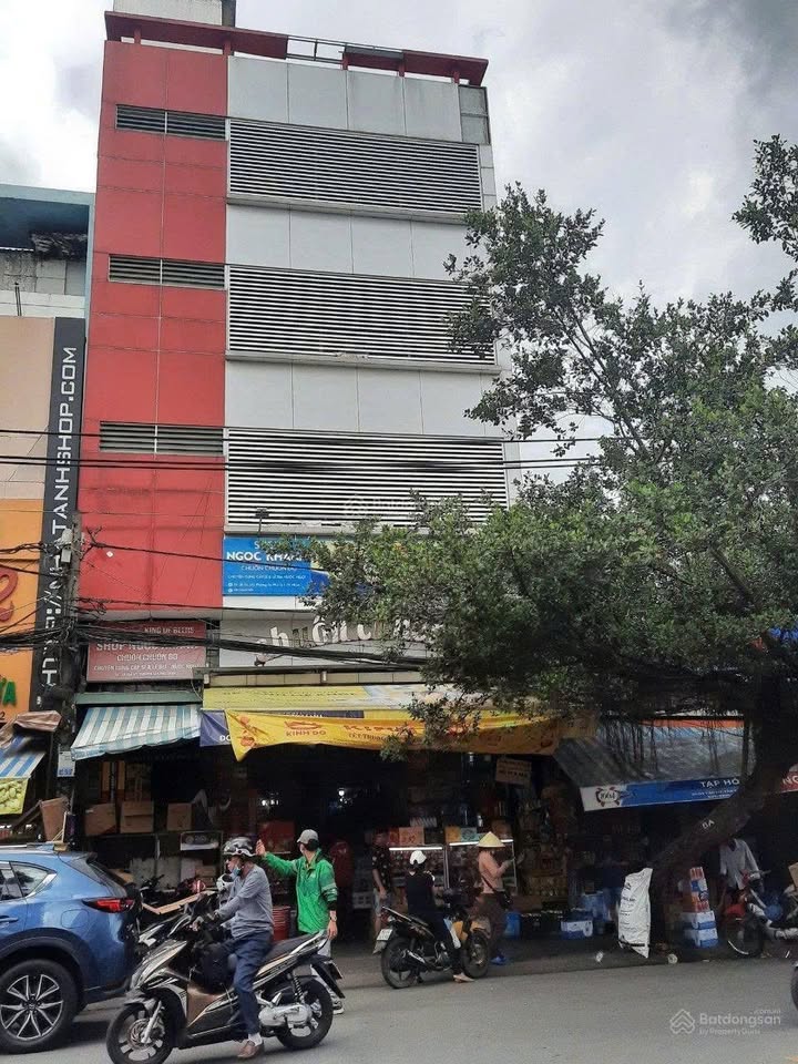 Mặt tiền kinh doanh Quận 7 122m² giá 52 tỷ - Đầu tư sinh lời ổn định!