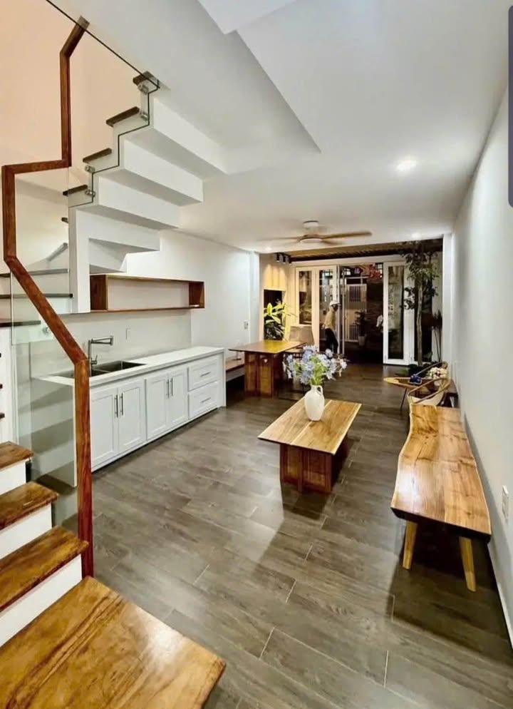 Nhà 2 tầng Đặng Huy Trứ, Huế 60,7m² giá 3,1 tỷ - Thiết kế hiện đại, sẵn vào ở!