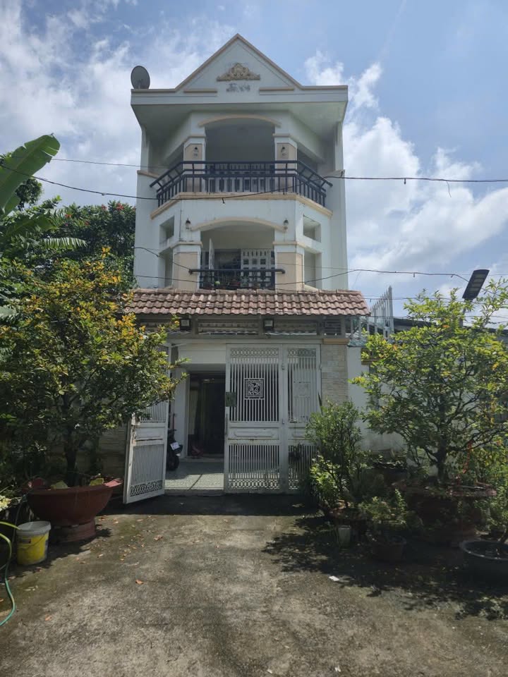 Bán nhà mặt tiền Nguyễn Văn Linh Quận 7, 120m² giá 14,5 tỷ - Kinh doanh đỉnh cao!