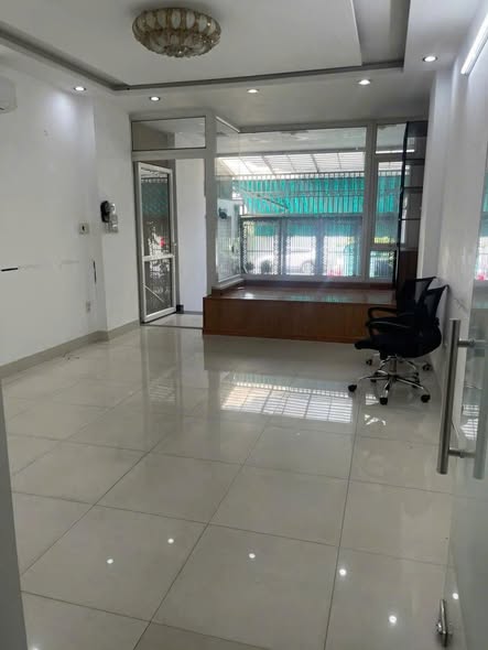 Cho thuê văn phòng mặt tiền Trần Lựu Quận 2, 50m² - Giá tốt chỉ từ 12 triệu/tháng!