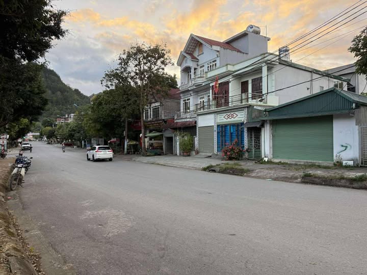 Đất nền kinh doanh tại phường Đoàn Kết 120,8m² giá 1 tỷ - Cơ hội đầu tư hấp dẫn!