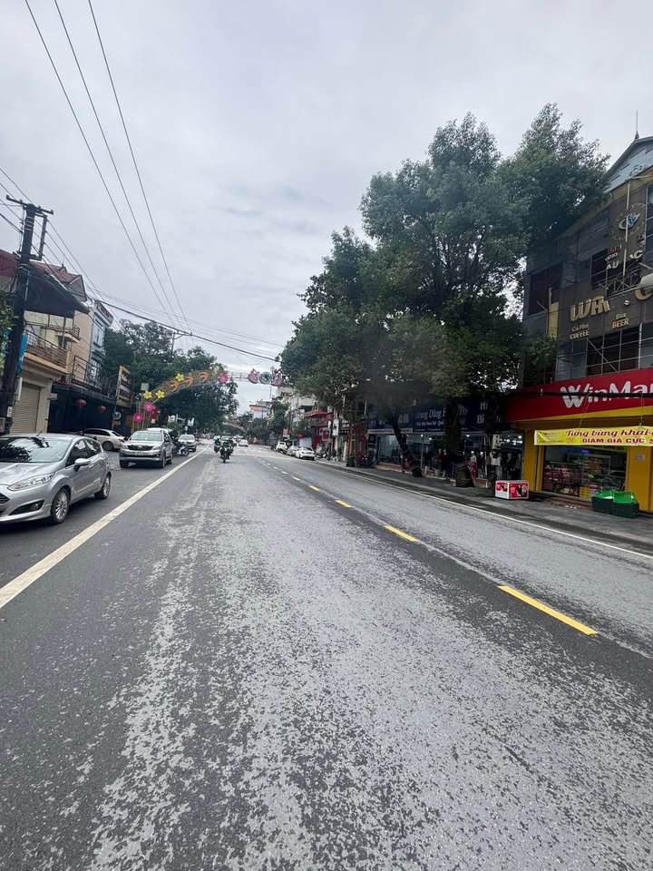 Nhà mặt tiền Nguyễn Thái Học, 120m² - Tiềm năng kinh doanh vượt trội!