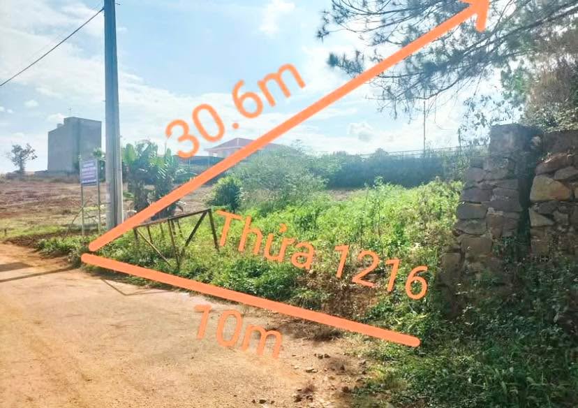 Đất nền Bảo Lộc 300m² giá 1.05 tỷ - Sổ đỏ chính chủ, cơ hội đầu tư hấp dẫn!