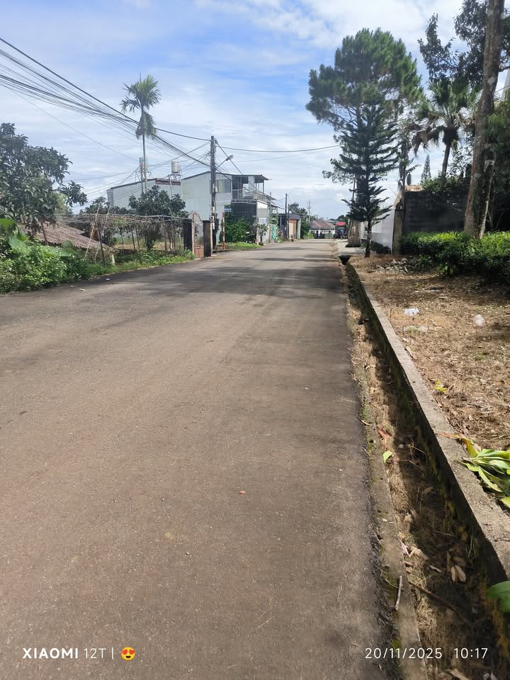 Đất nền Bảo Lộc 2000m² giá 11.5 tỷ - Vị trí đắc địa, tiện ích đầy đủ!