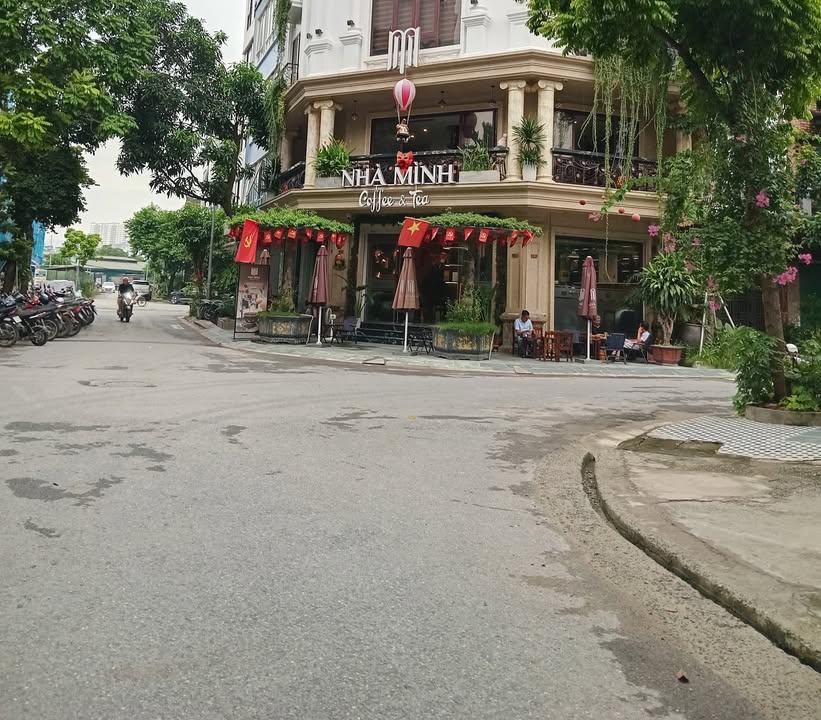 Nhà mặt phố Vạn Phúc 60m² giá 2 tỷ - Kinh doanh đỉnh cao!