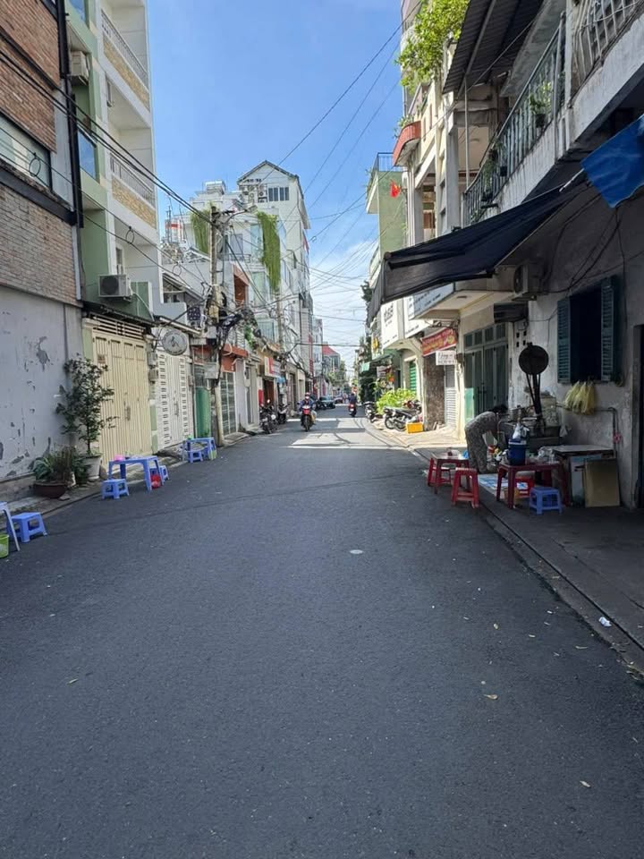 Nhà Lê Văn Sỹ 41m² giá 8 tỷ - Hẻm xe tải, vào ở ngay!