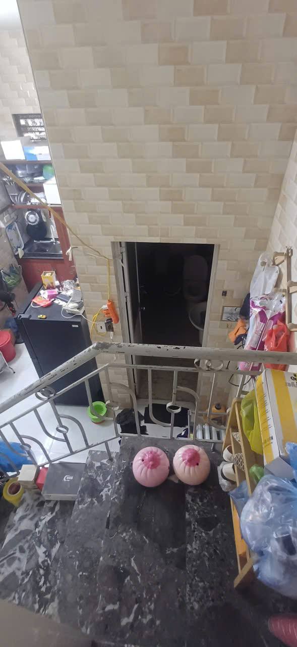 Nhà 2 tầng Trại Chuối 40m² giá 2.599 tỷ - Ô tô đỗ cửa, vị trí đẹp!