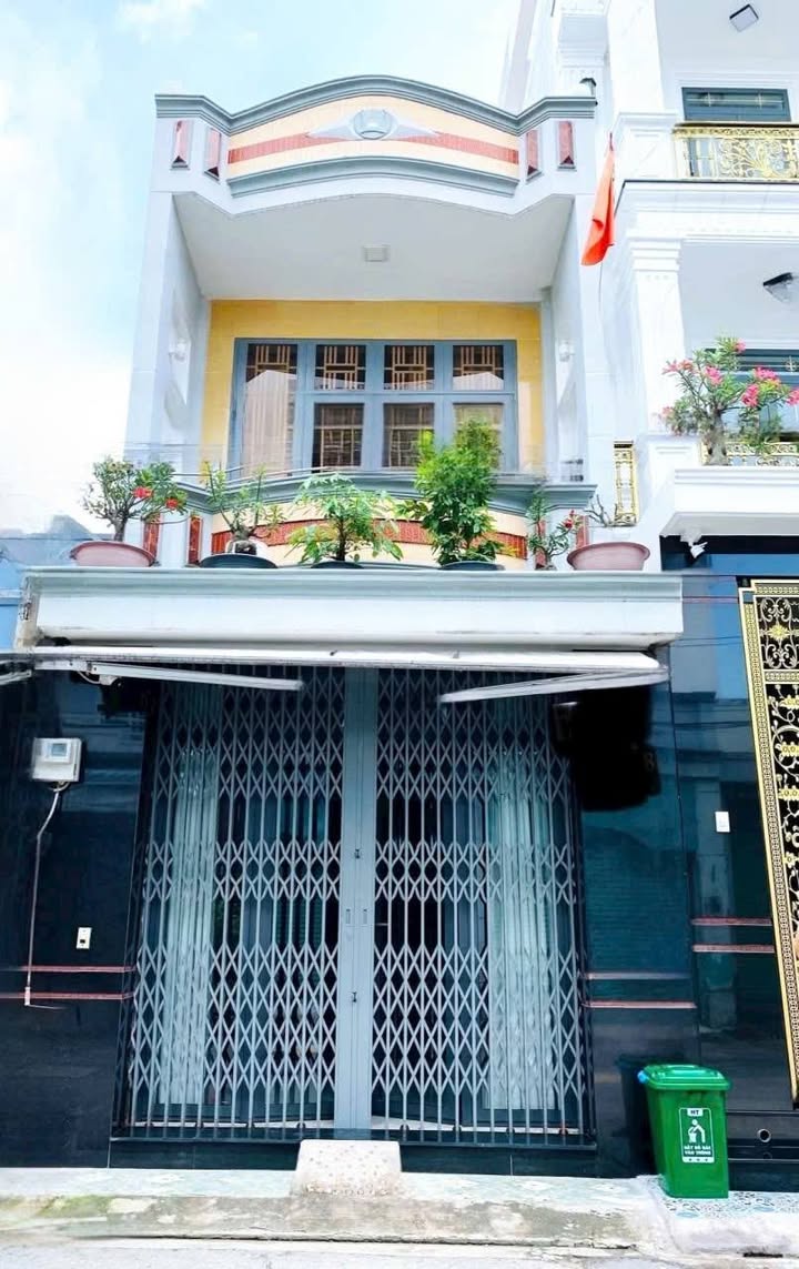 Nhà thuê đường Lê Văn Quới, quận Bình Tân, 80m² giá 11 triệu - Hẻm xe hơi, thích hợp ở và kinh doanh online!