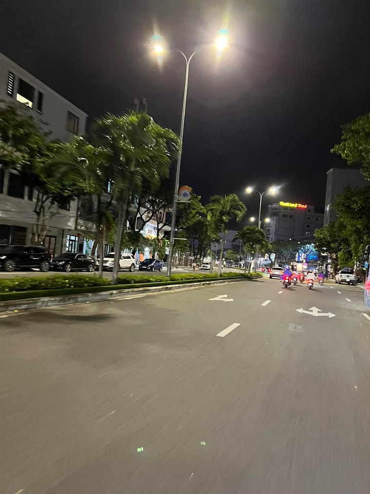 Nhà mặt tiền đường 3/2 Hải Châu Đà Nẵng 98m² giá 14 tỷ - Đầu tư sinh lời ngay!