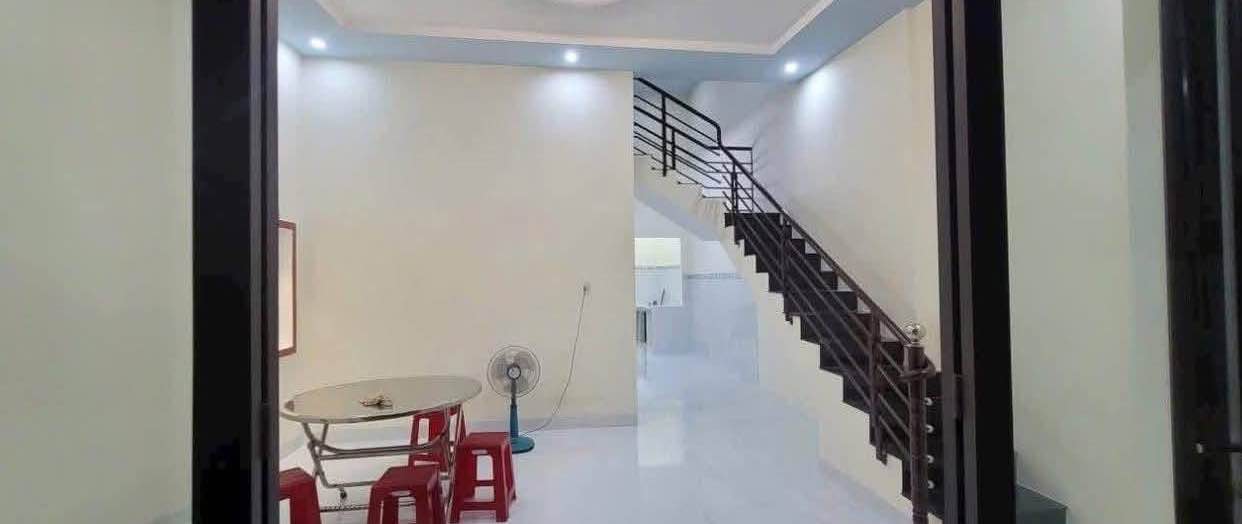 Nhà phố đẹp tại phường Cẩm Thành, Quảng Ngãi 85m² giá 1.2 tỷ - Tiện nghi, ô tô vào tận nơi!