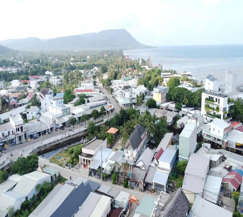 Bán gấp nhà mặt biển Hàm Ninh 287m² giá 3 tỷ - Cơ hội đầu tư tuyệt vời!