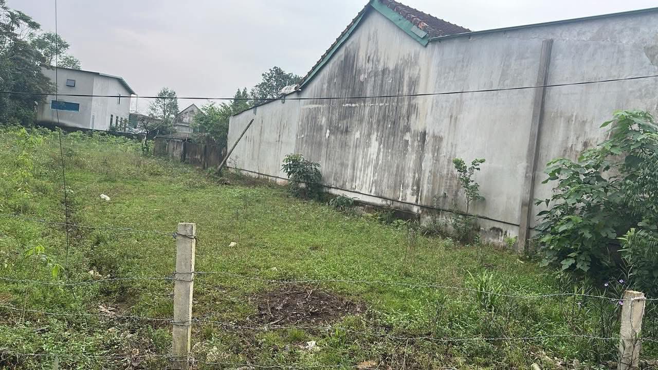 Đất thổ cư Hương Khê 332.5m² giá 700 triệu - Vị trí trung tâm thuận tiện!