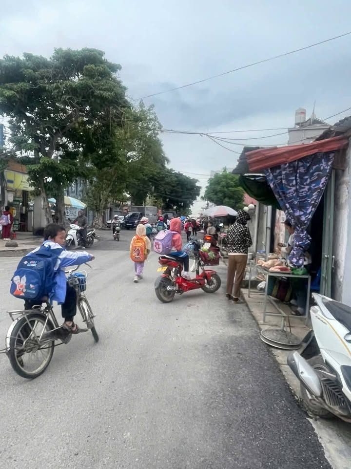 Đất mặt đường Trục xã Trấn Dương 122.5m² giá 2 tỷ - Vị trí kinh doanh sầm uất!