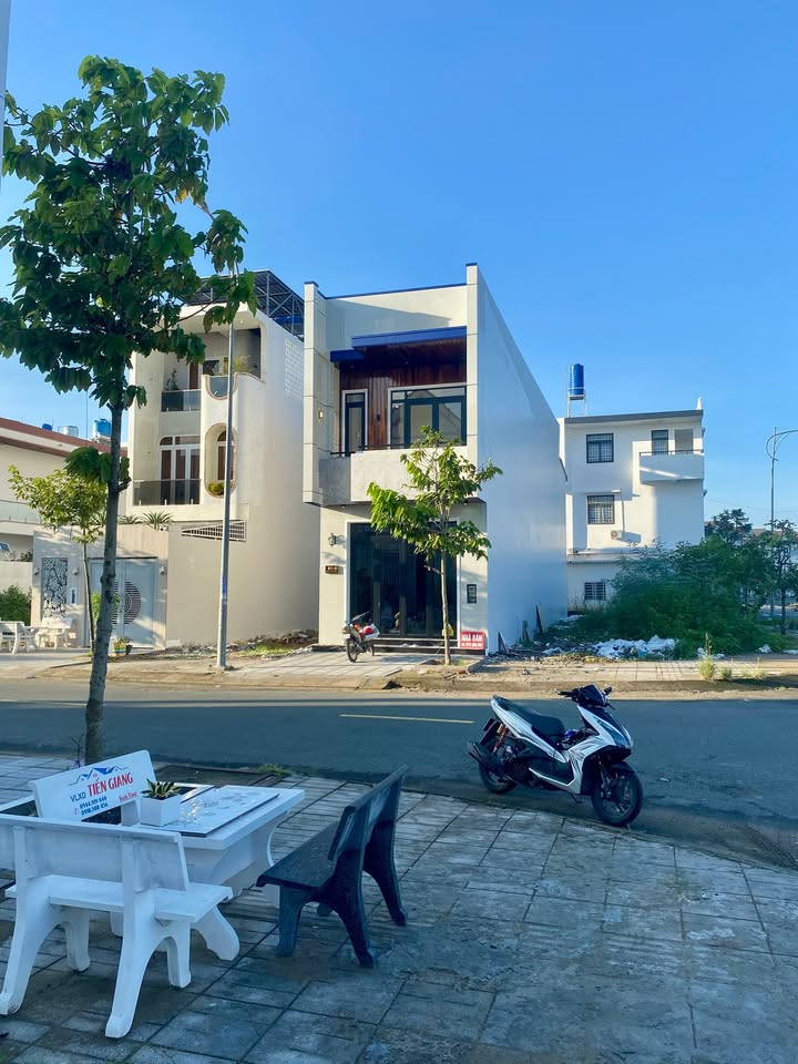 Nhà KĐT Tây Bắc Rạch Giá 99m² giá 3.5 tỷ - Vị trí đắc địa ngay công viên