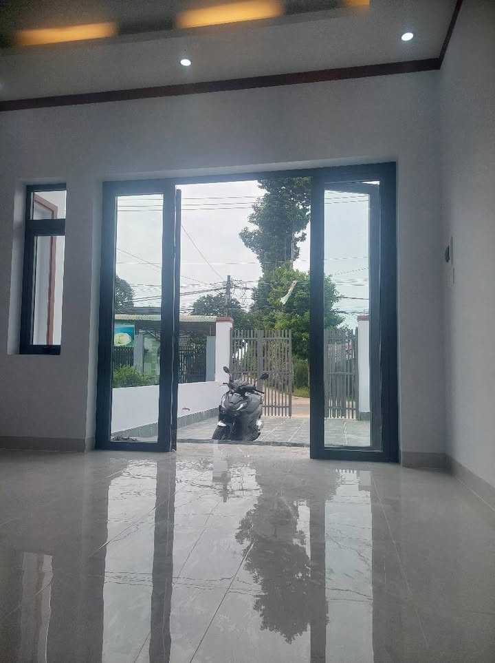 Nhà mặt tiền đường Trần Phú, Quảng Tiến, 126m² giá chỉ 1.8 tỷ - Sổ đỏ chính chủ!