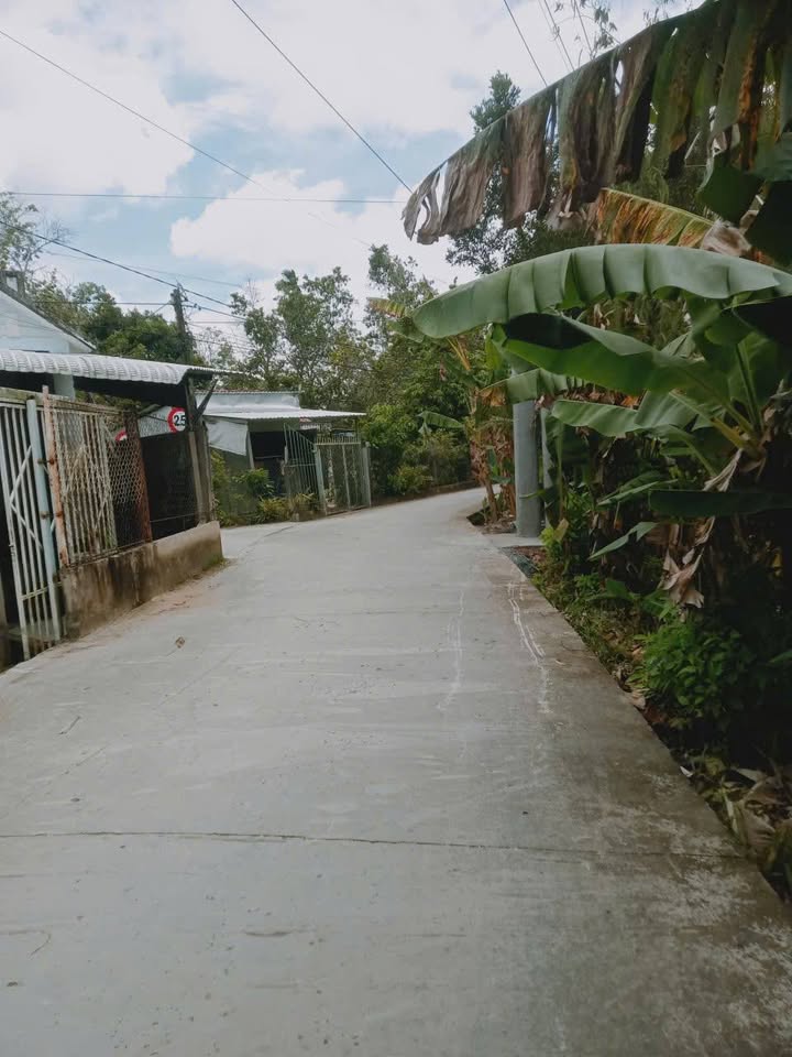 Nhà cấp 4 Phường Long Hòa 73m² giá 850 triệu - Gần chợ và trường học!